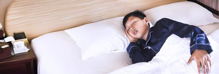 ลูกนอนกรนไม่ควรละเลย