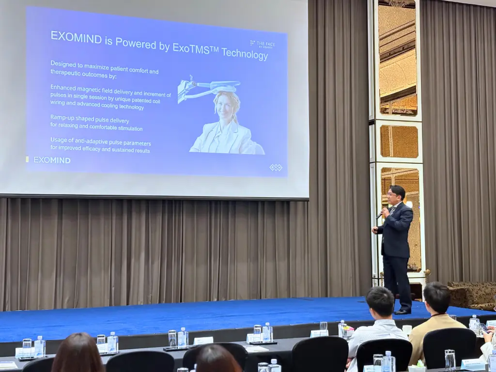 ทพ. ดร.อมรพงษ์ บนเวที EXOMIND Sleep Workshop