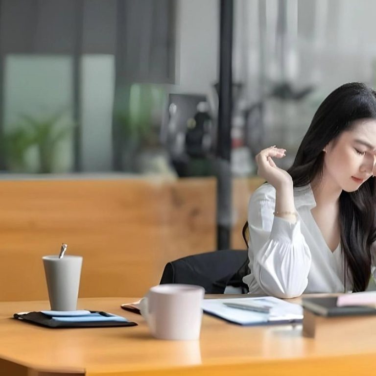 หลับๆ ตื่นๆ นอนไม่พอ